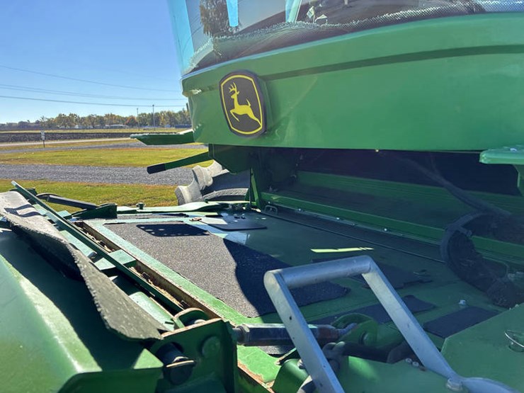 2010-john-deere-2010-image-30