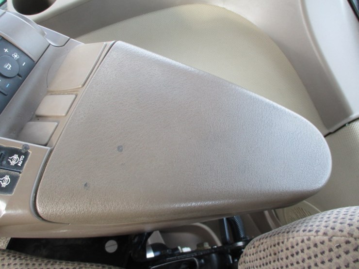 2017-john-deere-9570r-image-42