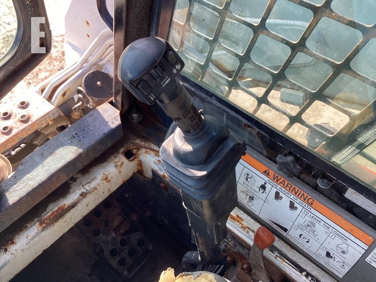 2005-bobcat-t190-image-16