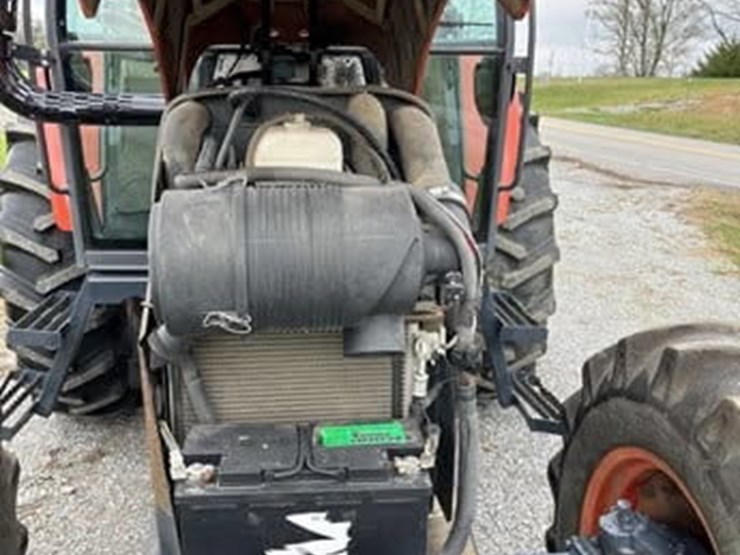 2012-kubota-m108s-image-7