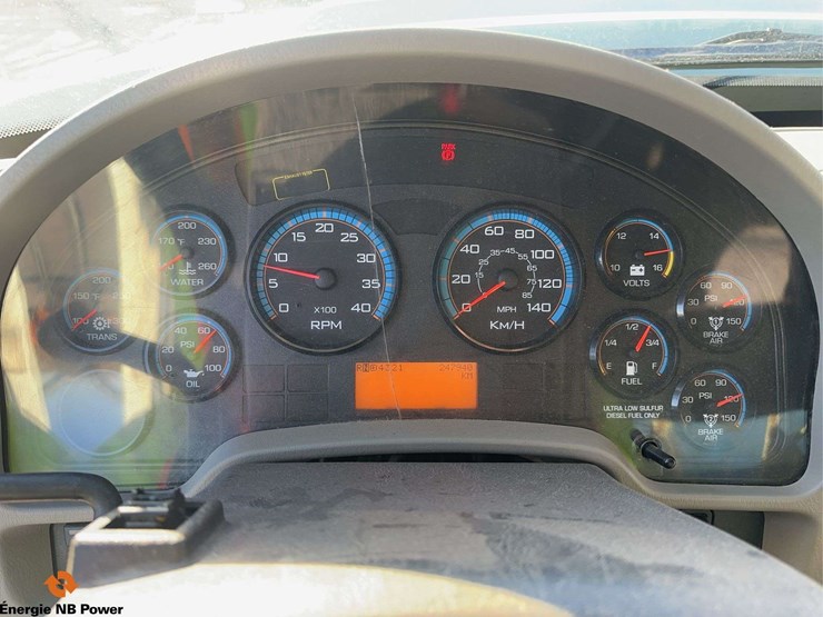 2012-international-7400-image-29