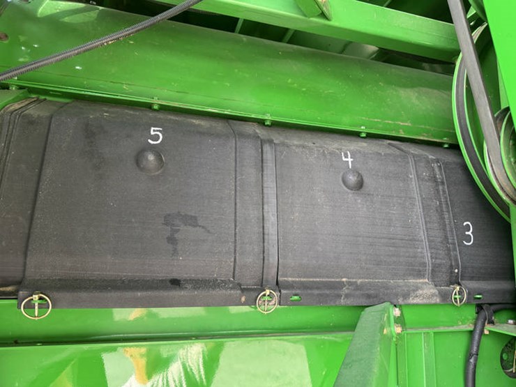 2005-john-deere-9560-sts-image-32