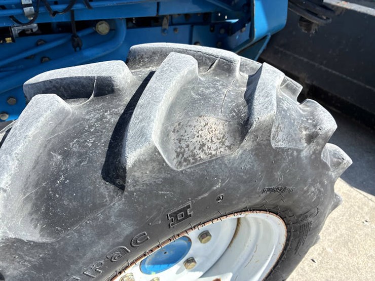 new-holland-2120-image-53