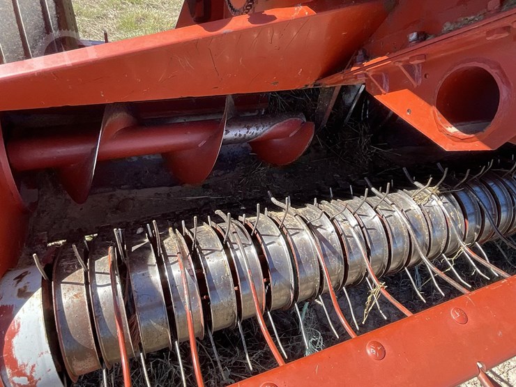 2001-hesston-4590-image-13