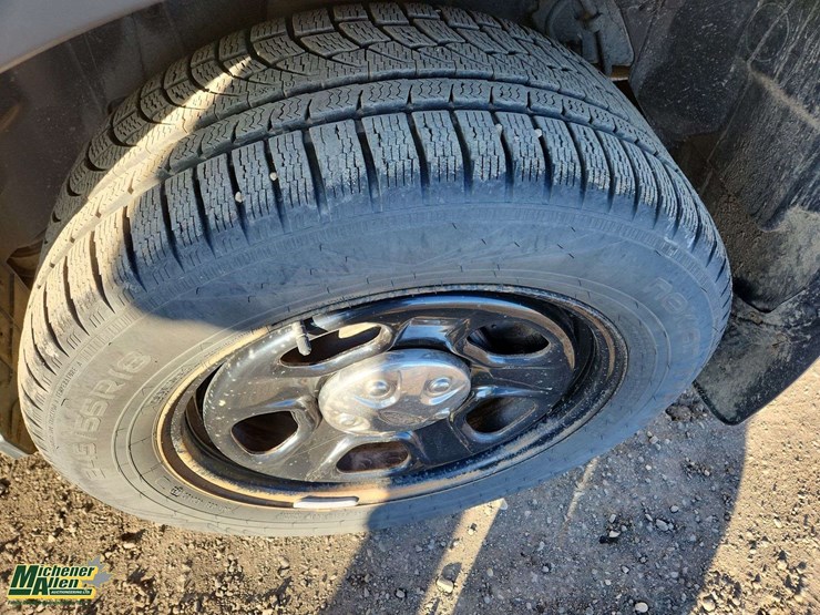 2017-ford-explorer-image-29