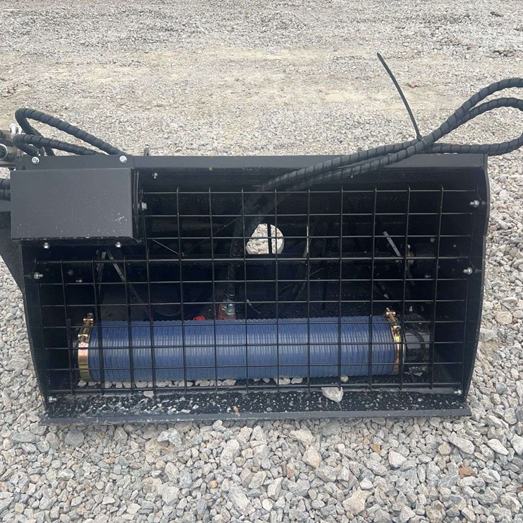 GIYI Hydraulic Skid Steer Mixing Bucket