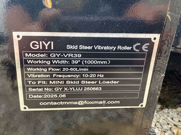 giyi-skid-steer-vibratory-roller-image-6