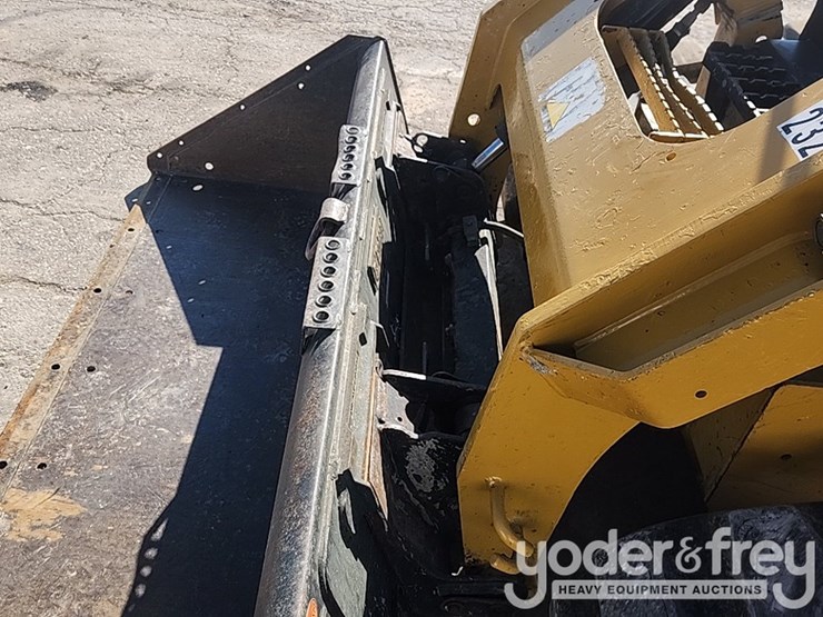 2019-caterpillar-279d-image-16