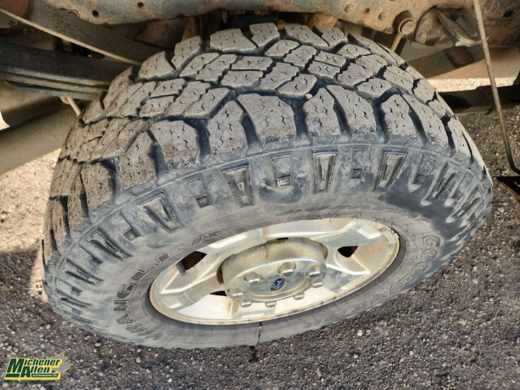 2011-ford-f250-image-31