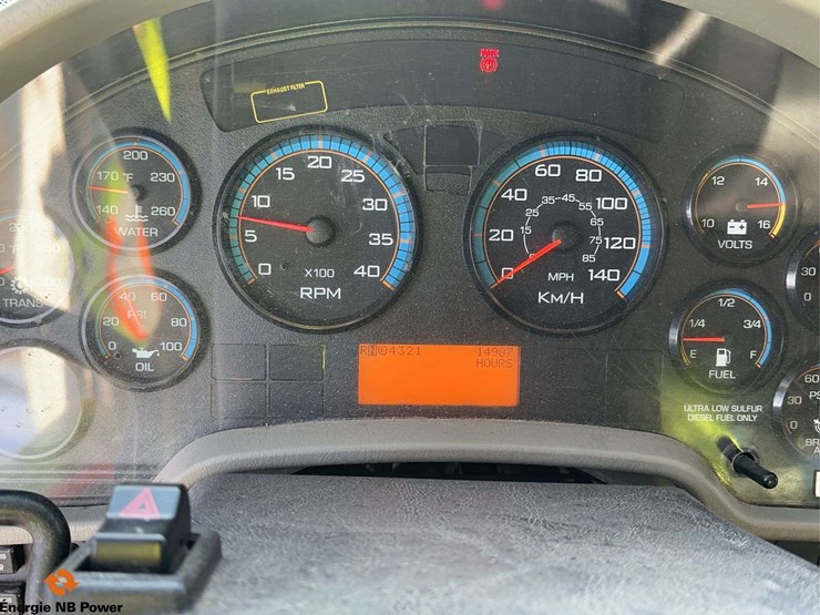 2012-international-7400-image-26