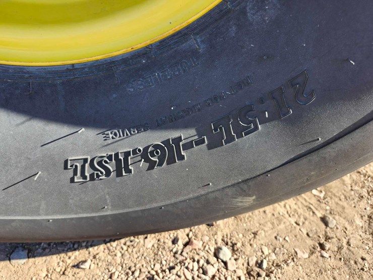 2023-john-deere-560m-image-25