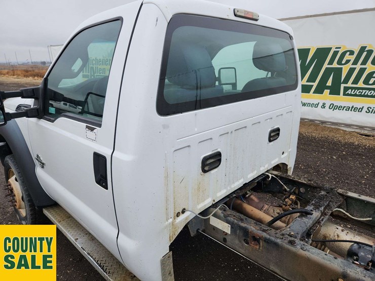 2013-ford-f550-image-18