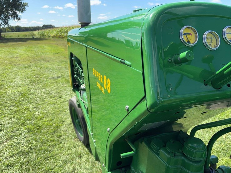 oliver-super-88-image-16