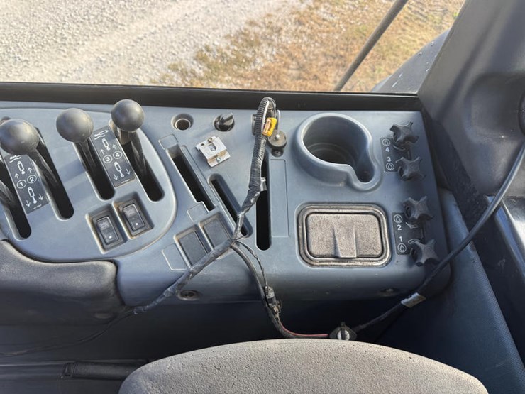 caterpillar-20-image-51