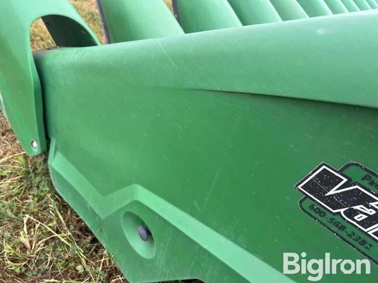 2021-john-deere-c16r-image-10