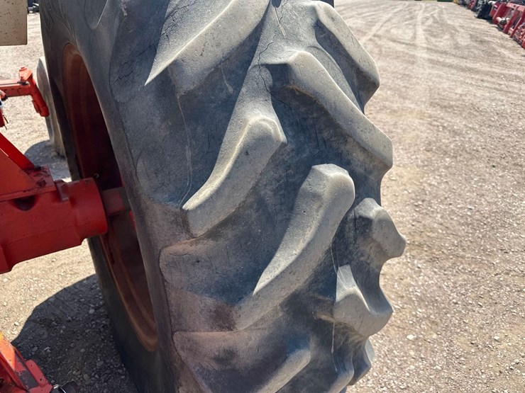 1979-case-2390-tractor-image-20