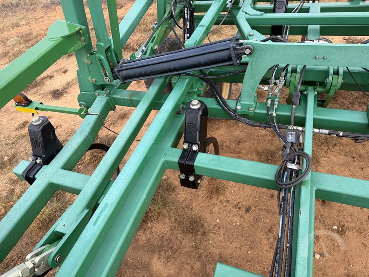 great-plains-6330uc-image-24