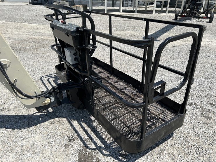 2008-jlg-800a-image-30