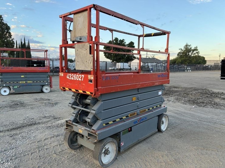 skyjack-sjiii3226-image-1