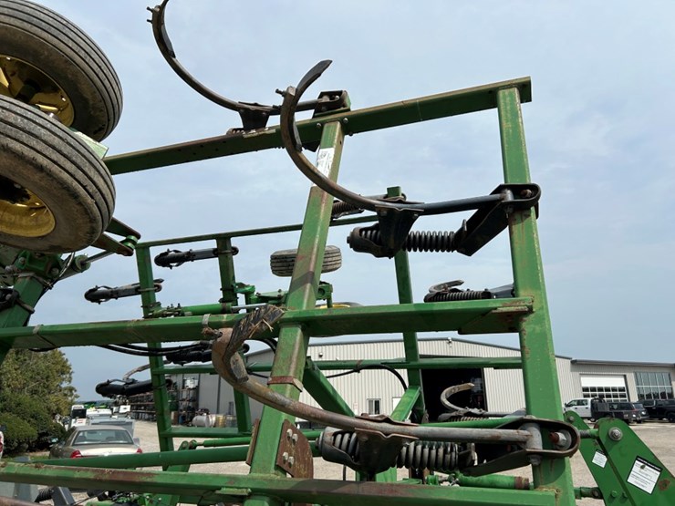 2002-john-deere-2400-image-17