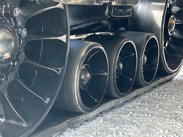 2013-case-ih-steiger-550-hd-image-56