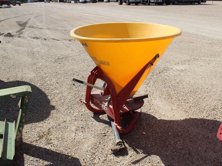 #24320-•-3-point,-300lb-seeder,-yellow-and-red,-pto-driven-image-2