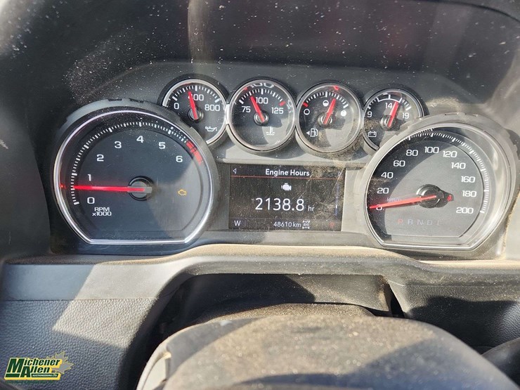 2022-chevrolet-silverado-3500hd-image-9