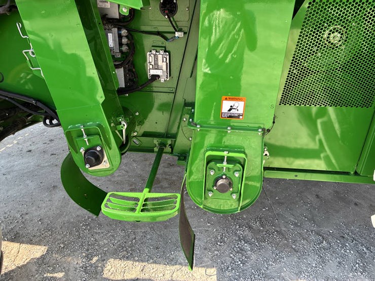 2023-john-deere-s780-image-95