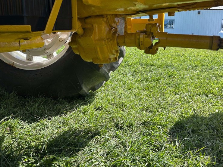 minneapolis-moline-g850-image-41