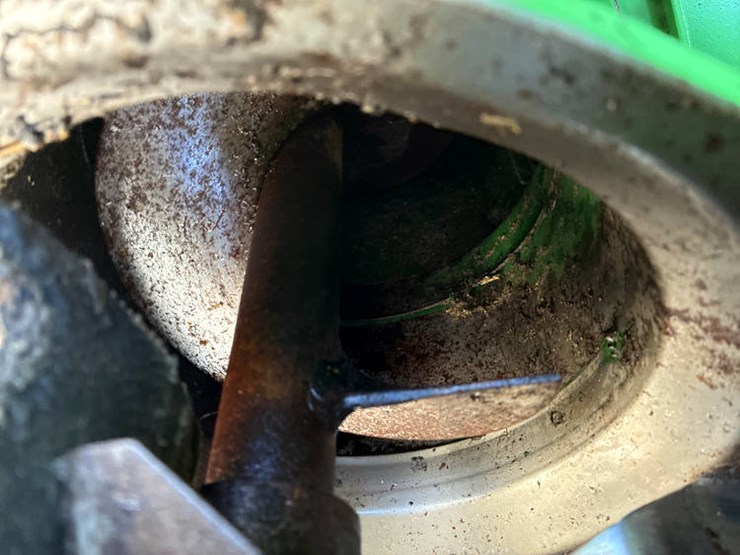 2009-john-deere-9770-sts-image-74