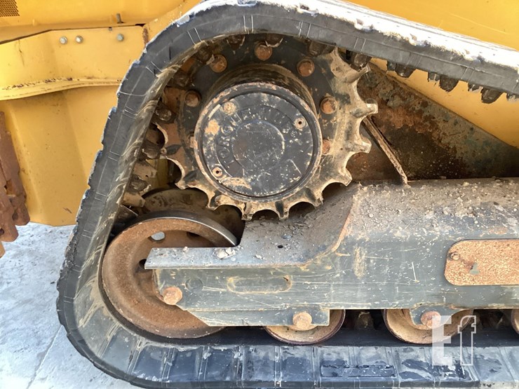 2021-deere-325g-image-12