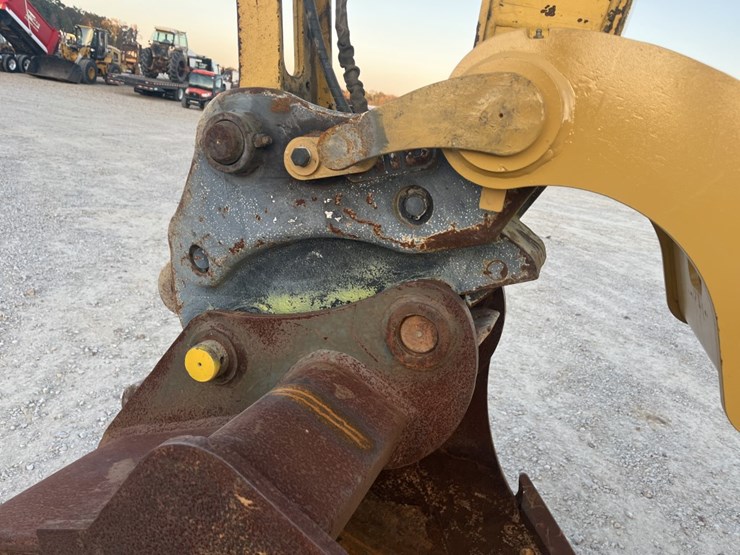 2018-kobelco-sk140sr-lc-5-image-12