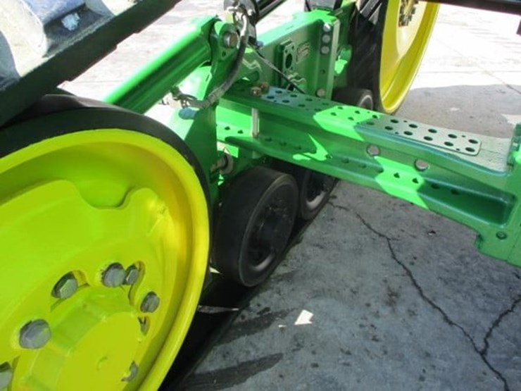 2013-john-deere-8360rt-image-59