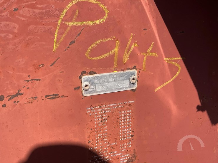 hesston-4800-image-6