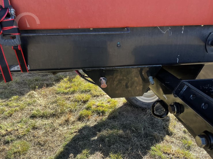 2005-hesston-9260-image-22