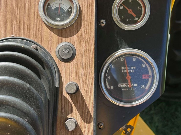 minneapolis-moline-g850-image-55