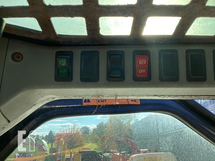 2005-bobcat-t190-image-18