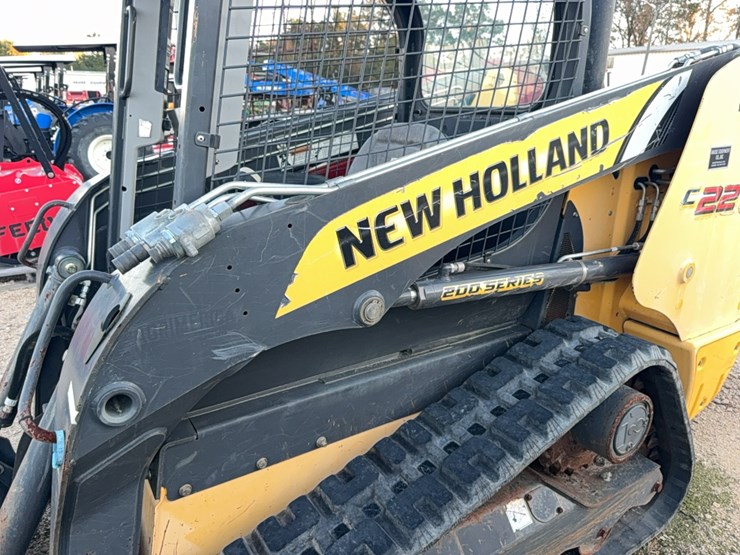 new-holland-c227-image-60