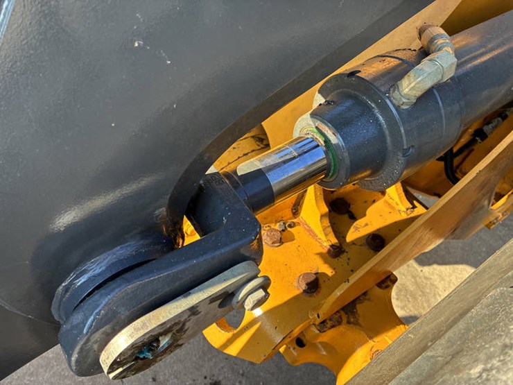 #122215-•-2019-jd-524l-#1dw524lzekf700961-image-22