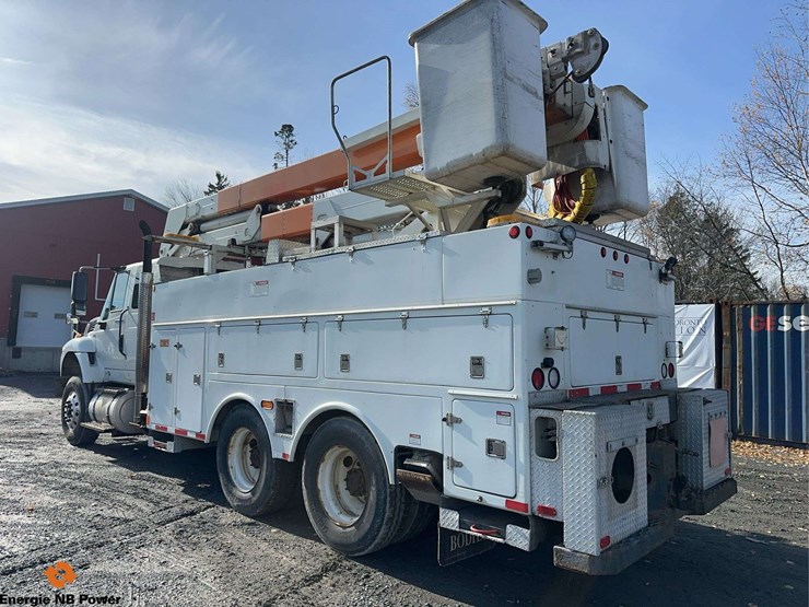 2012-international-7400-image-7