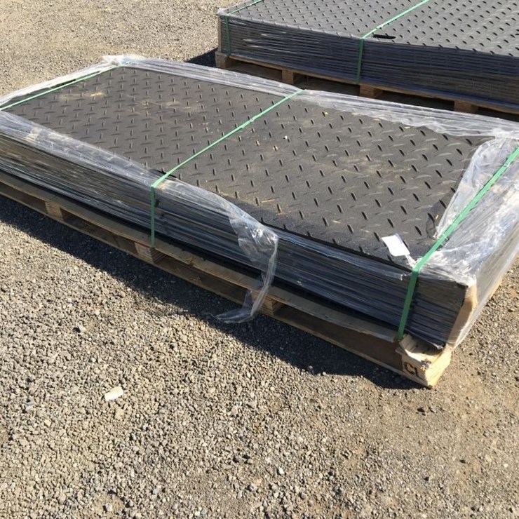 Unused 8ft x 3.5ft Rubber Mats.