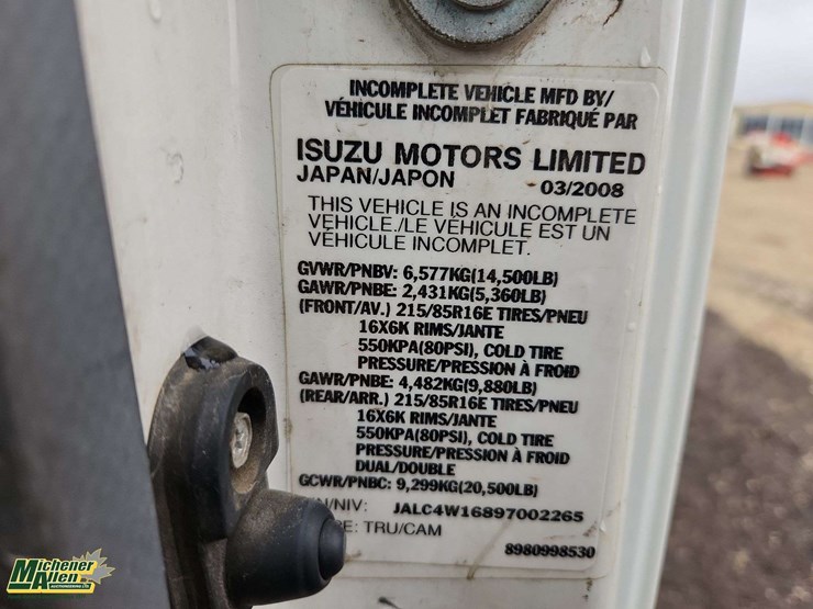 2009-isuzu-npr-image-10