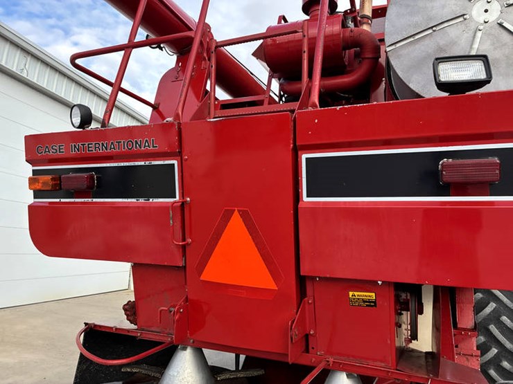 1990-case-ih-1660-image-18