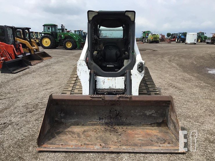 2017-bobcat-t740-image-8