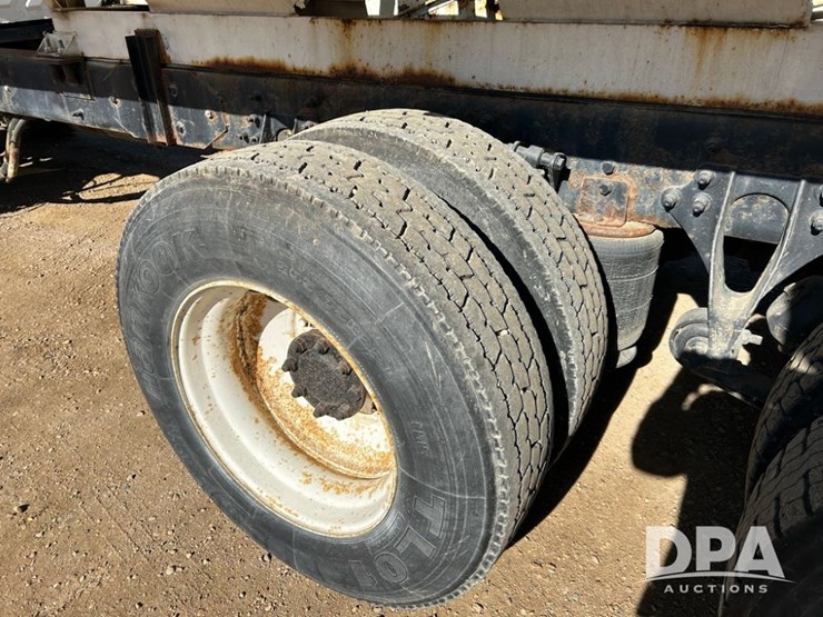 2005-ihc-4400-dry-tender-truck-(cp1274,-unit-ag706)-image-20