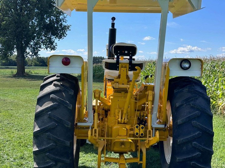 minneapolis-moline-g850-image-24