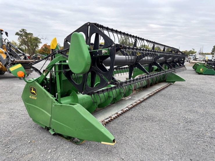 2012-john-deere-625f-image-16