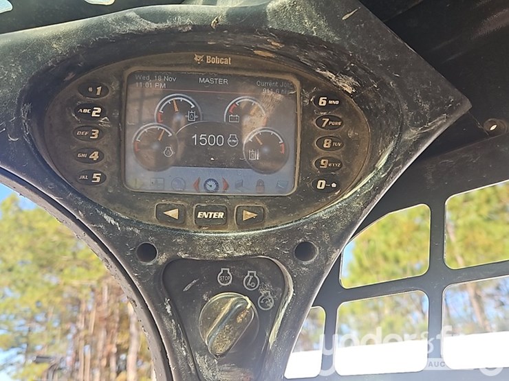 2016-bobcat-t870-image-24