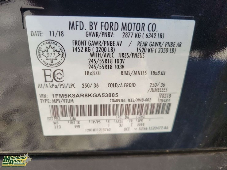 2019-ford-explorer-image-19