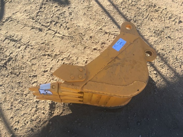 caterpillar-305-image-4